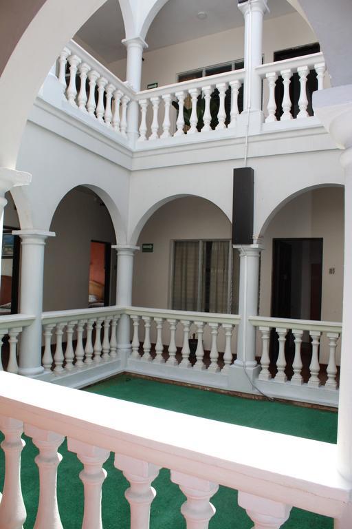 Hotel Posada Dona Lala トラコタルパン エクステリア 写真